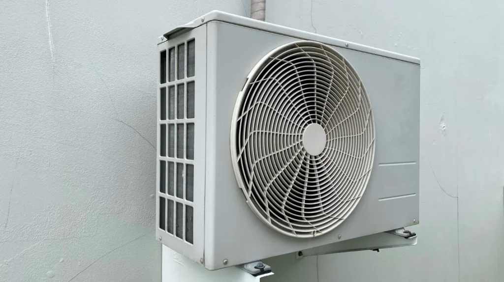 How to Reset an Air Conditioner Compressor